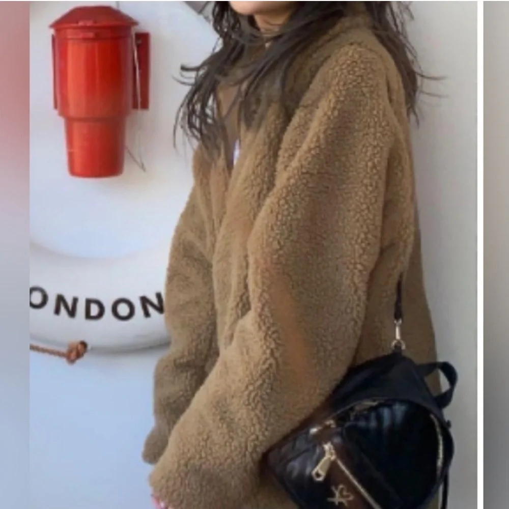 🍒 Brandy Melville Willow teddy bear fleece zip up Size M - Picture 2 of 5